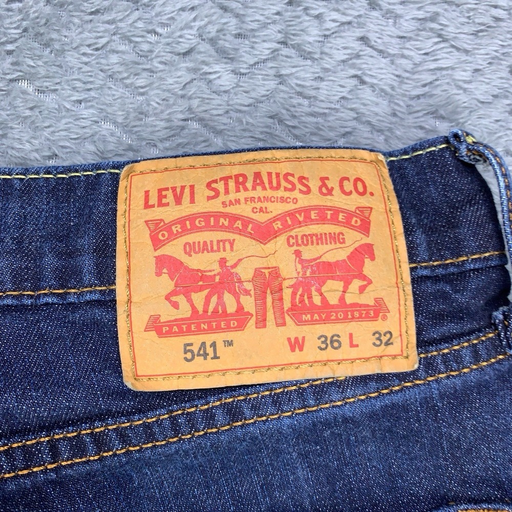 Levis 541 Jeans Mens 36x32 Blue Athletic Tapered Leg Dark Wash Stretch Denim - Picture 8 of 9